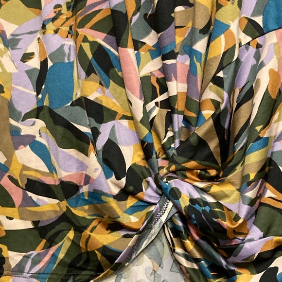 Multicolor Abstract Blouse - Picture 3 of 6